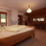 Haus Schoene Aussicht Apartmán *