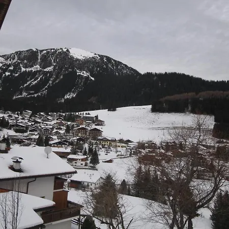Haus Schoene Aussicht Апартаменты *