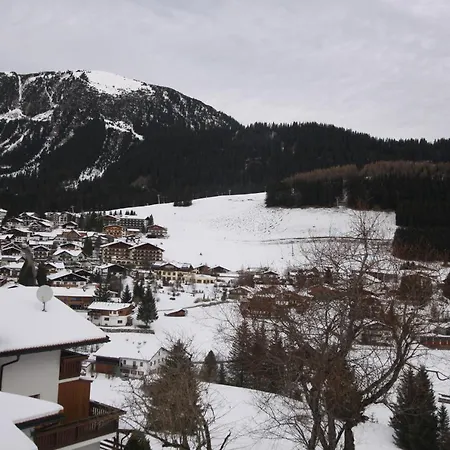 Haus Schoene Aussicht Берванг